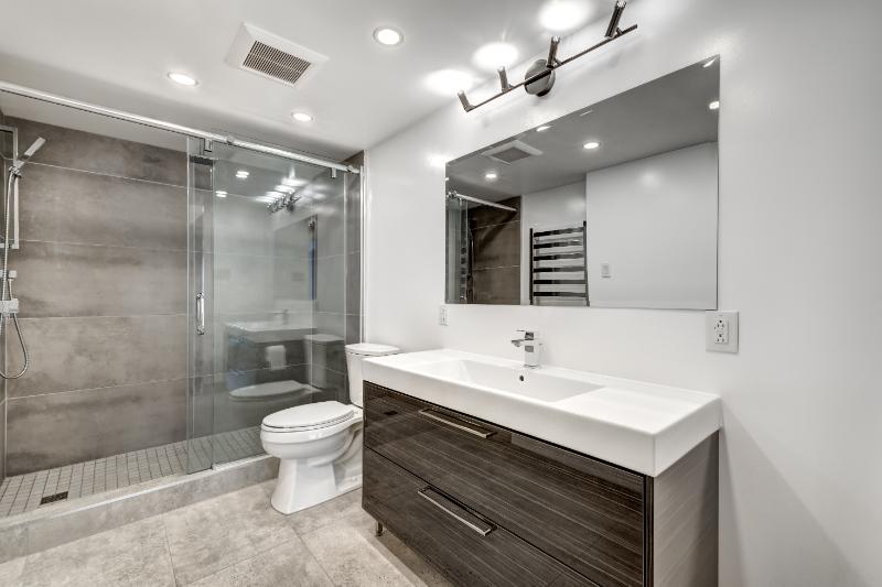 How to Plan a Bathroom Renovation That Balances Style, Comfort, and Functionality